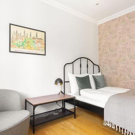 Cozy Apartment In Christianshavn W Two Balconies. Kopenhagen Bagian luar foto