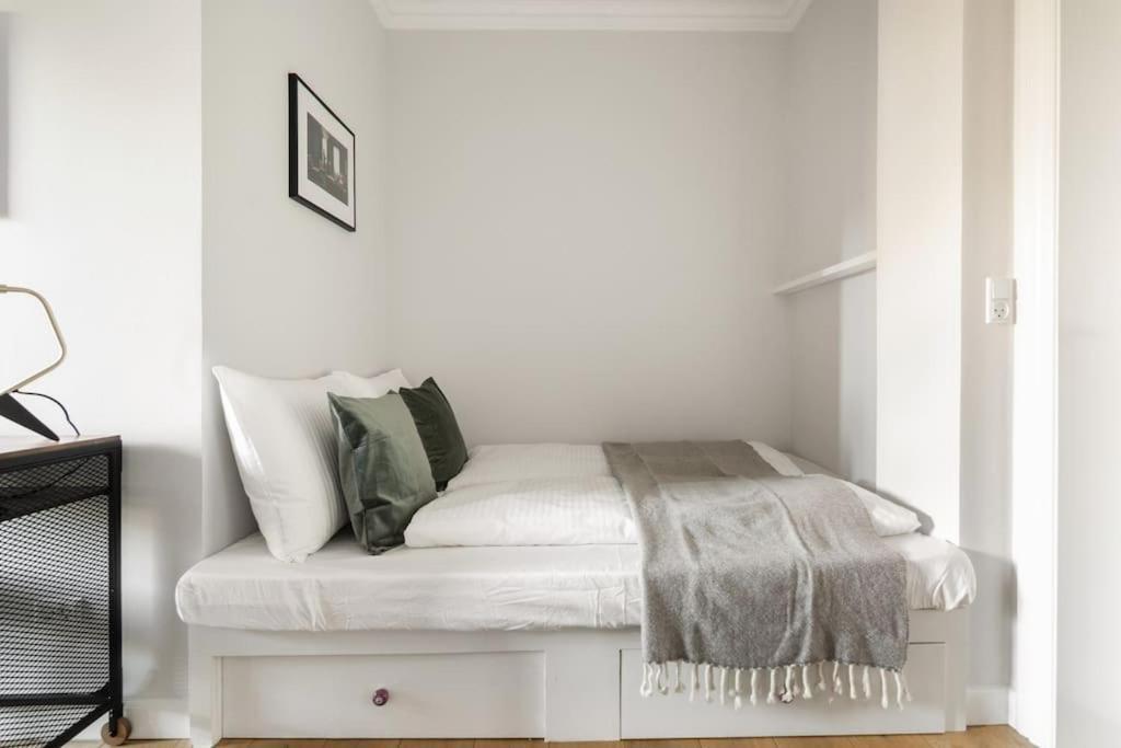 Cozy Apartment In Christianshavn W Two Balconies. Kopenhagen Bagian luar foto