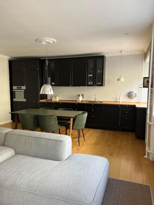 Cozy Apartment In Christianshavn W Two Balconies. Kopenhagen Bagian luar foto