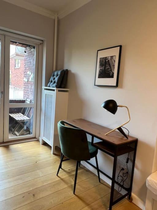 Cozy Apartment In Christianshavn W Two Balconies. Kopenhagen Bagian luar foto